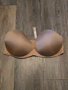 SKIMS Kim Kardashian Women's 38DD Skims Ultimate Push-Up Strapless Bra New